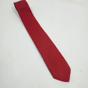 Brioni deep & bright red burgundy tonal diamond textured silk tie